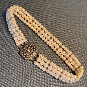 VINTAGE Ivory Choker Faux Pearls NEW Crystal & Antique Goldtone Premium clasp